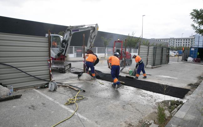 Visita de la Corporación municipal a las obras del polideportivo de Buztintxuri. Foto: Ayuntamiento de Pamplona
