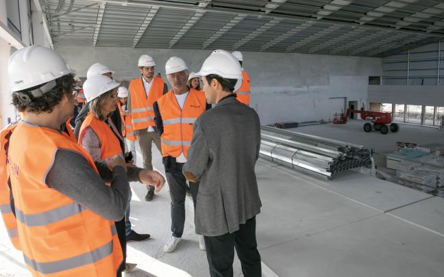 Visita de la Corporación municipal a las obras del polideportivo de Buztintxuri. Foto: Ayuntamiento de Pamplona
