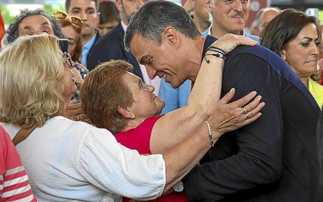 Pedro Sánchez, el jueves con militantes y simpatizantes de su partido en Logroño.