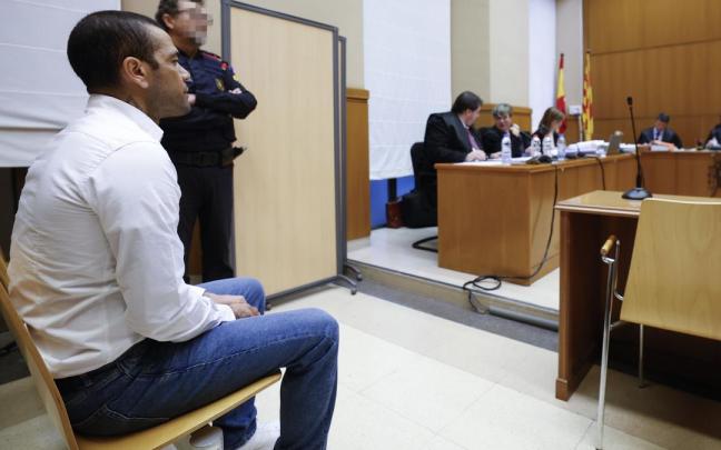Dani Alves en el banquillo de los acusados