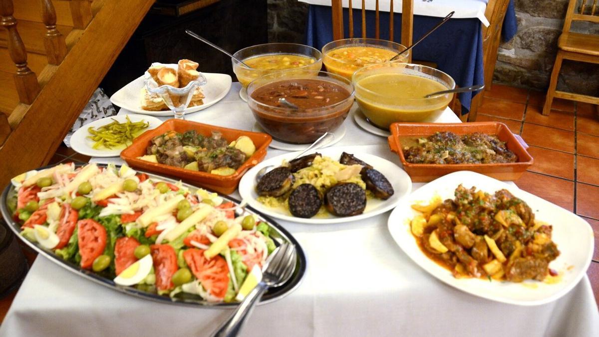 El arsenal gastronómico del Hostal Restaurante Santamaría.