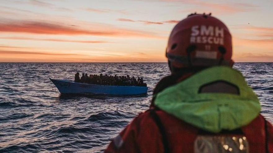 Los 43 migrantes de origen egipcio, sudanés y bangladesí, fueron rescatados el pasado viernes de un bote en el que viajaban por el Mediterráneo central.
