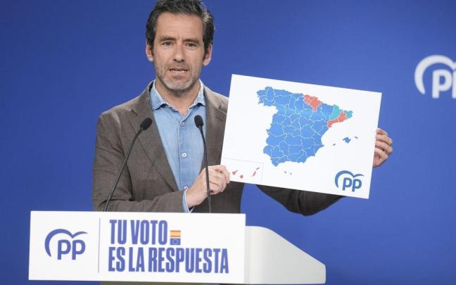 El portavoz del PP, Borja Sémper, con un mapa electoral. / Borja Sánchez-Trillo El portavoz del PP, Borja Sémper, con un mapa electoral.