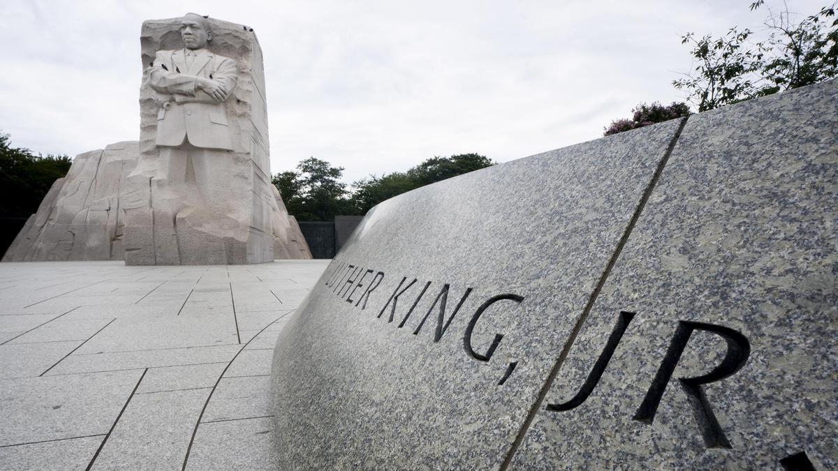 Escultura en honor a Martin Luther King en el Monumento a Lincoln de Washington, EEUU.