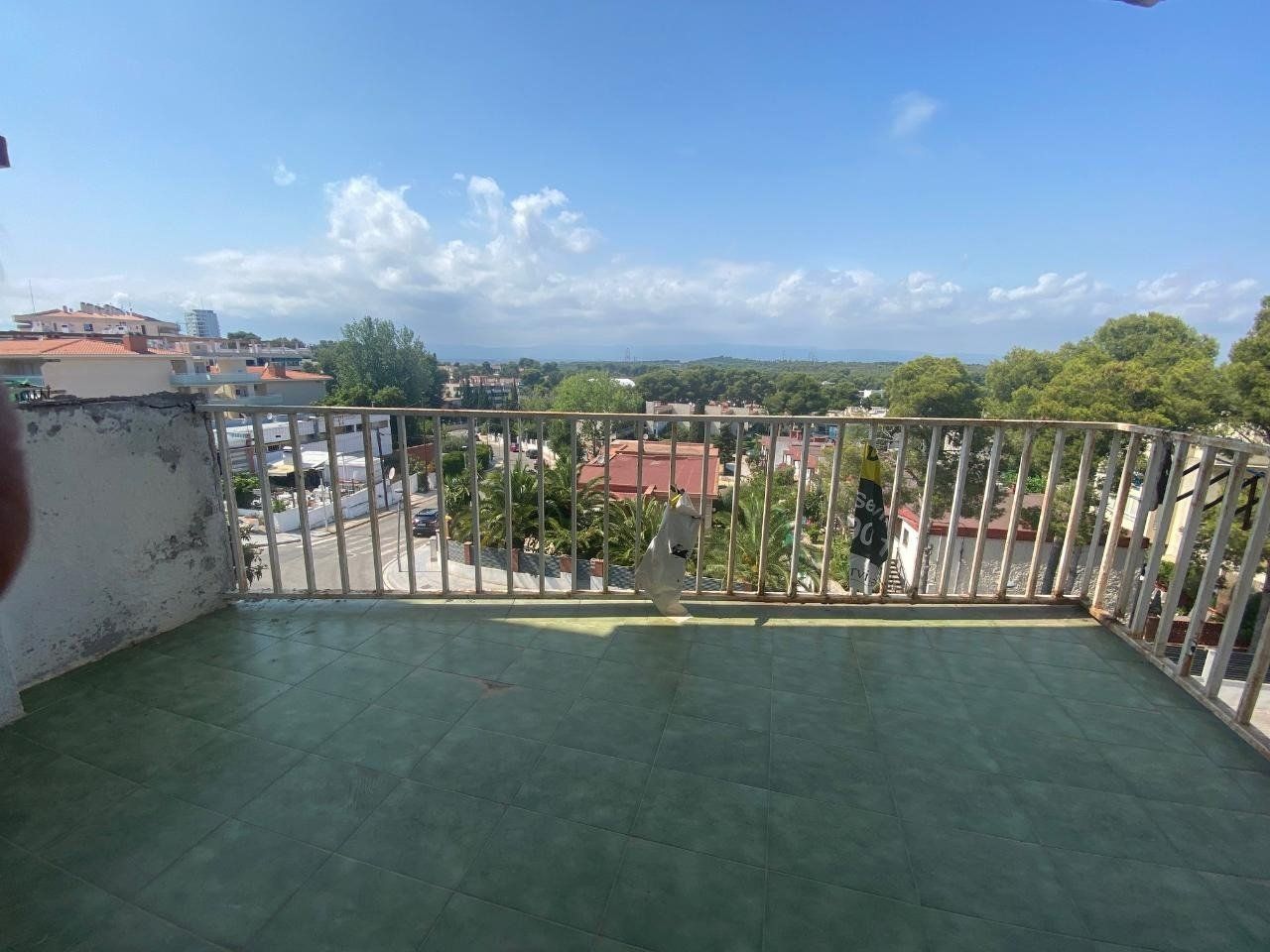 Piso con terraza en Cap Salou.