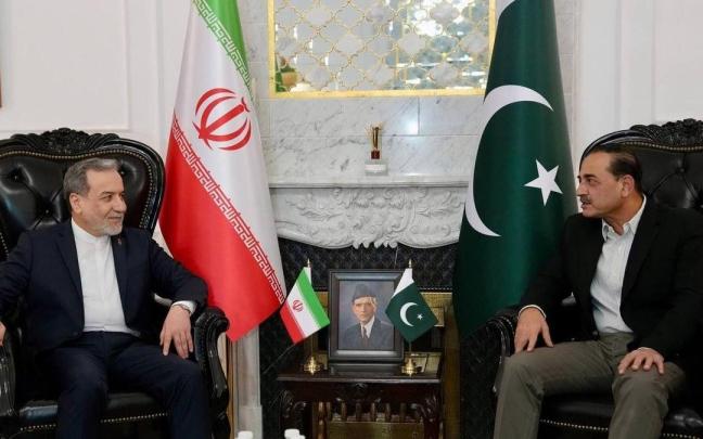El ministro de Exteriores de Irán se reúne con el principal mediador en el conflicto en una imagen de archivo.