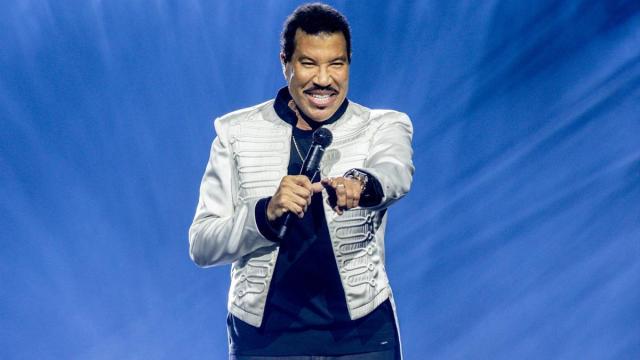 El cantante Lionel Richie durante su concierto, en el Movistar Arena, a 2 de agosto de 2025.