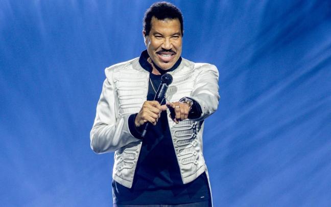 El cantante Lionel Richie durante su concierto, en el Movistar Arena, a 2 de agosto de 2025.