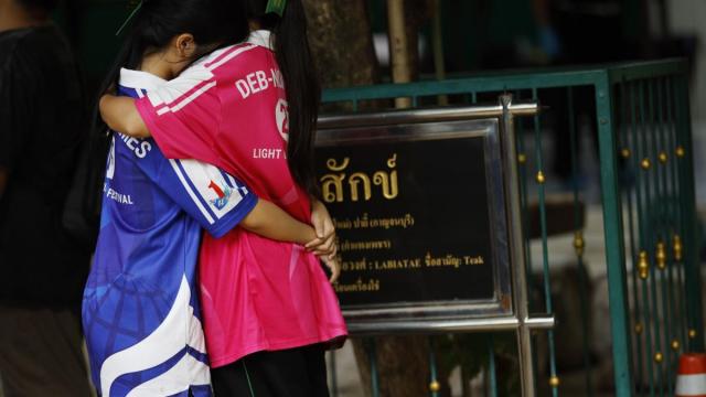 En imágenes: Tailandia eleva a 9 los muertos por el tiroteo en una escuela tras la muerte de una menor