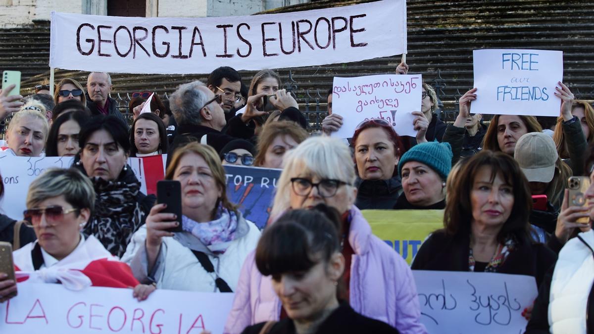 Concentración en Georgia en defensa de sus lazos con la UE.