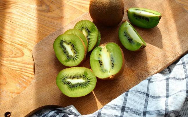 Qué le pasa al cuerpo si se come kiwi todos los días