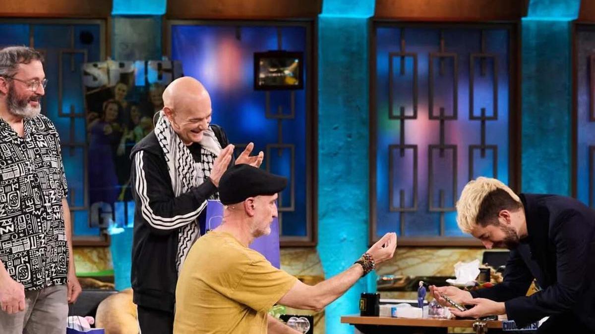 'Celtas Cortos' y David Broncano, ayer en 'La Revuelta'