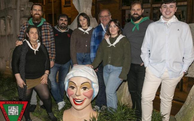 Integrantes de la nueva Junta Directiva de Herriko Taldeak con Ane García al frente.