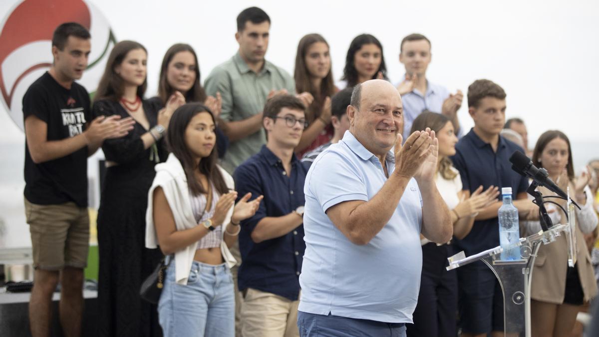 El presidente del EBB del PNV, Andoni Ortuzar, en Zarautz