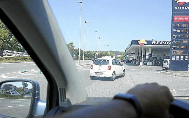 Los precios de los carburantes encadenan seis semanas consecutivas subiendo su precio. | FOTO: PABLO VIÑAS