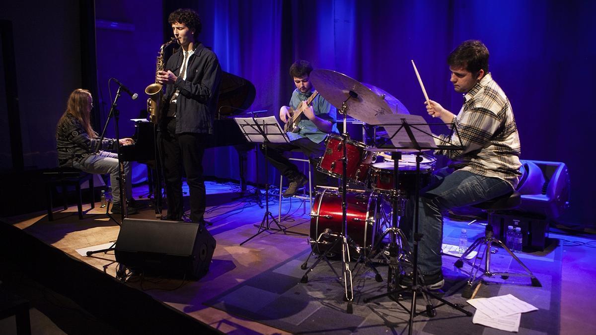 El cuarteto del saxofonista vasco Eneko Diéguez, en acción en un concierto.