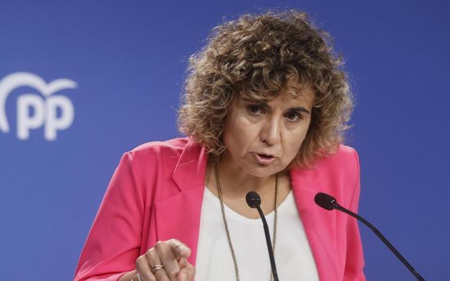 Rueda de prensa de Dolors Montserrat, portavoz del PP en el Parlamento Europeo. / EFE Rueda de prensa de Dolors Montserrat, portavoz del PP en el Parlamento Europeo.