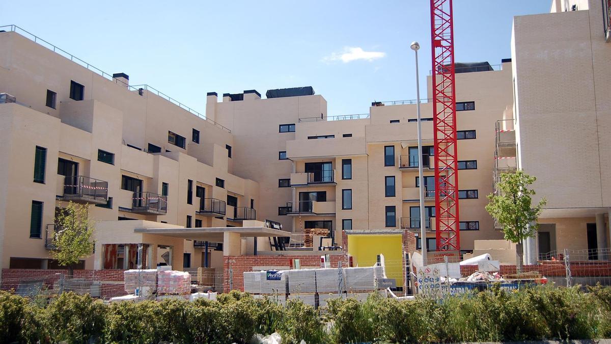 Grupos de viviendas en construcción