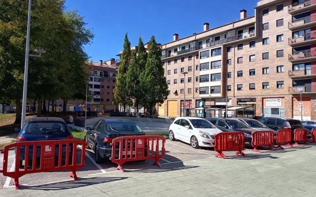 Aparcamientos reservados para las obras de Etxeberri.