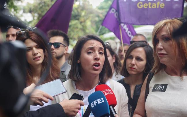 Irene Montero, en la manifestación de este domingo en Madrid para defender la sanidad pública. / EFE Irene Montero, en la manifestación de este domingo en Madrid para defender la sanidad pública.