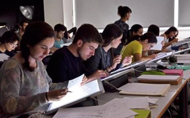 Una de cada tres personas jóvenes que viven de alquiler se ven obligadas a hacerlo en una vivienda compartida.