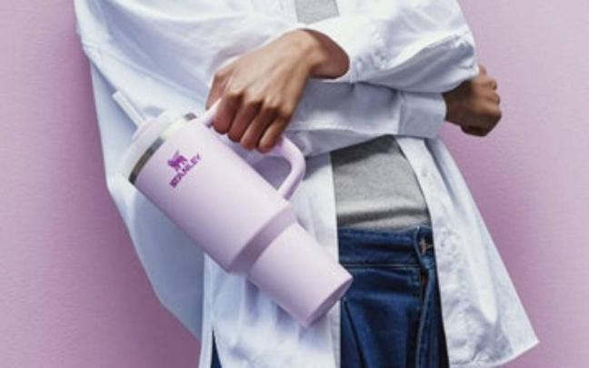 Botella Stanley. / Web: Tienda Oficial Stanley Botella Stanley.
