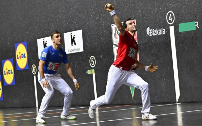 Jokin Altuna supera a Jon Ander Peña en la primera jornada de la liguilla de cuartos de final del Cuatro y Medio.