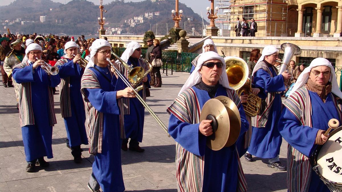 Pasai Txaranga en los carnavales de Donostia.