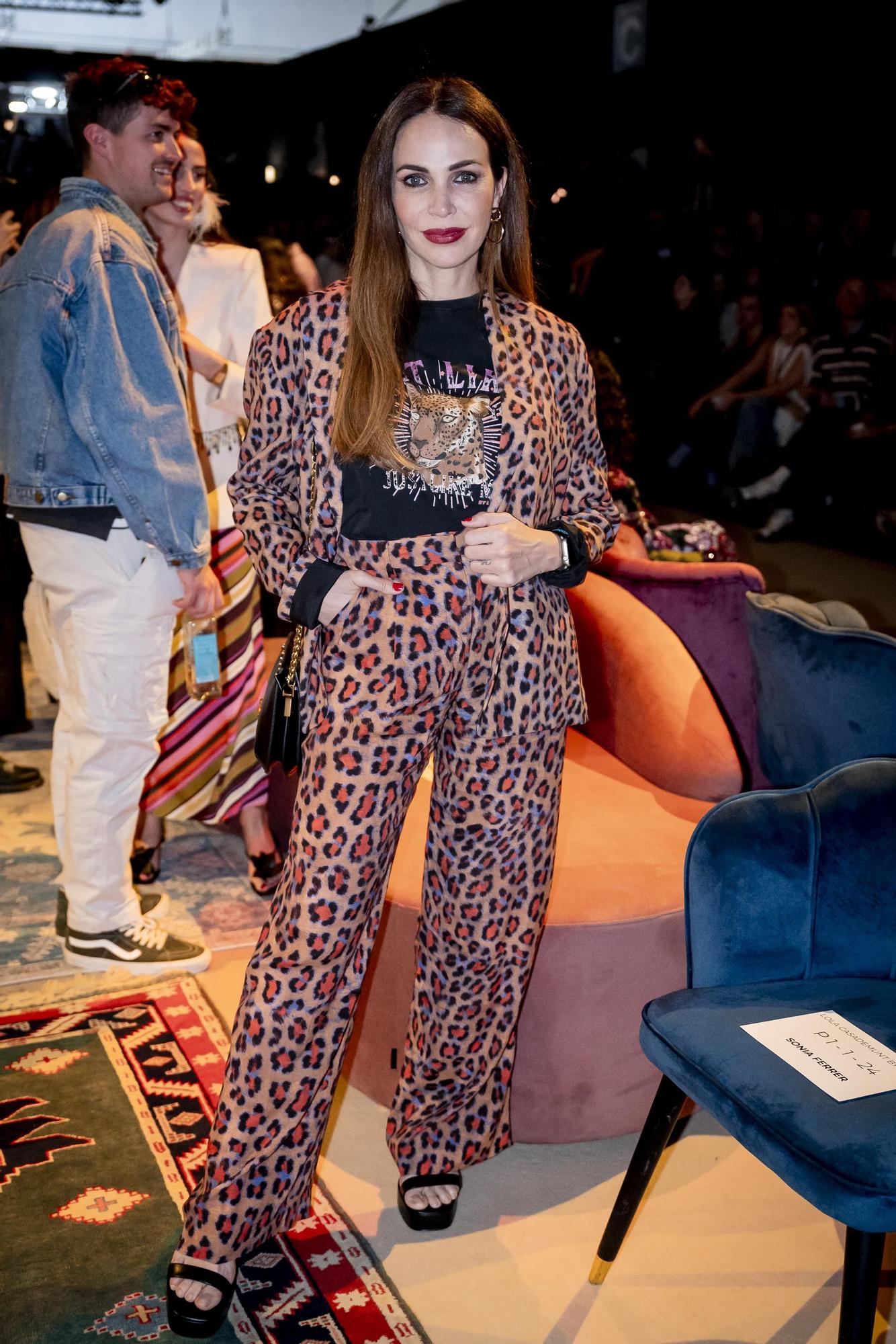 La actriz Nerea Garmendia pone la pose perfecta a ojos de los profesionales de la moda.