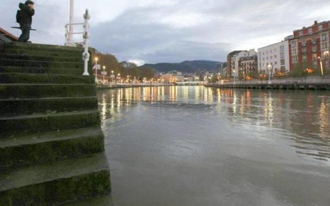 Euskadi activa este viernes y sábado por la tarde el aviso amarillo en la costa por mareas vivas. Euskadi activa este viernes y sábado por la tarde el aviso amarillo en la costa por mareas vivas.