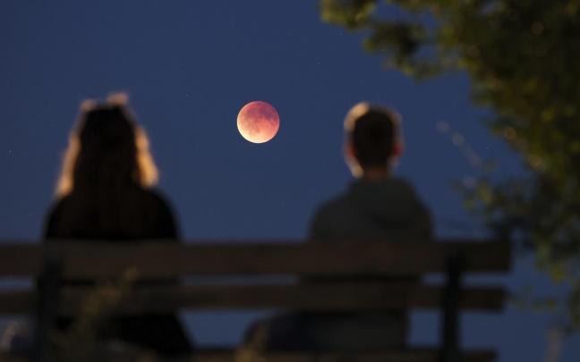 Imagen de archivo de un eclipse lunar