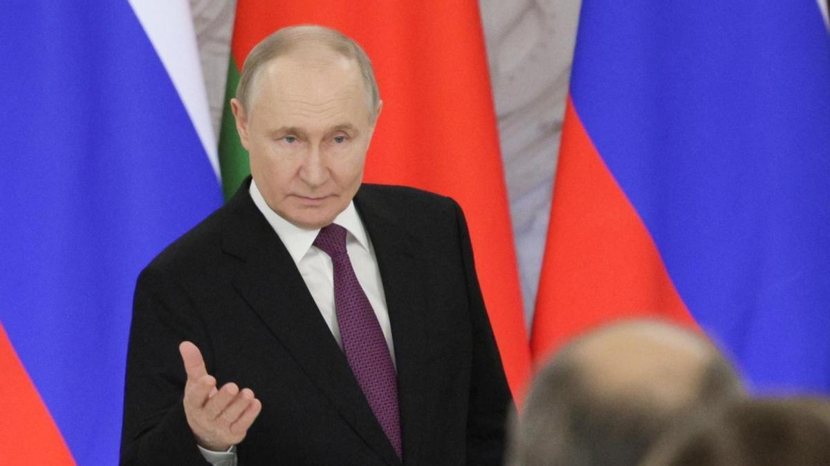 Vladimir Putin gesticula en una de sus últimas apariciones públicas.