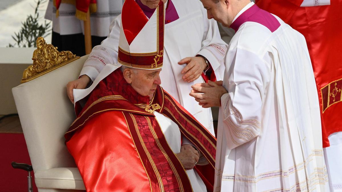El papa Francisco reaparece para presidir la misa del Domingo de Ramos