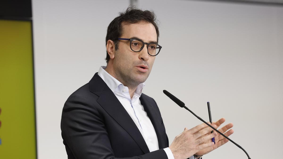 El ministro de Economía, Carlos Cuerpo, durante su comparecencia de este jueves.