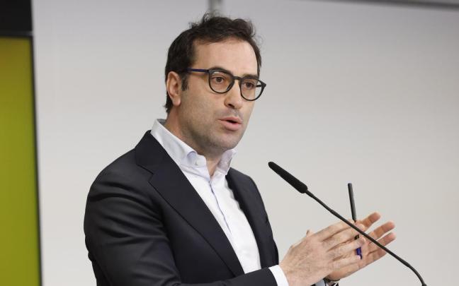 El ministro de Economía, Carlos Cuerpo, durante su comparecencia de este jueves.