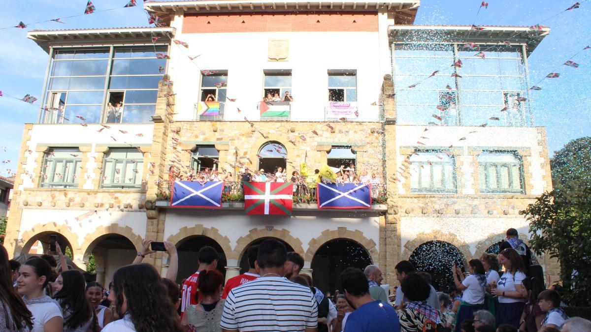 Arrigorriaga prende la mecha de diez días de Madalenak