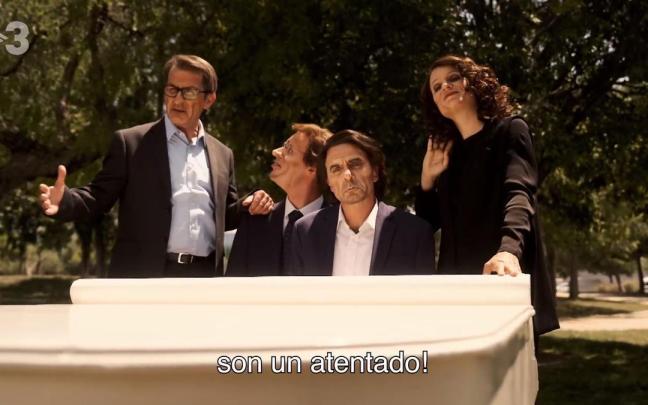 Los colaboradores de 'Polònia' Queco Novell, Albert Mèlich, David Marcé y Lara Díez en la parodia 'Sigo con ETA'. Los colaboradores de 'Polònia' Queco Novell, Albert Mèlich, David Marcé y Lara Díez en la parodia 'Sigo con ETA'.