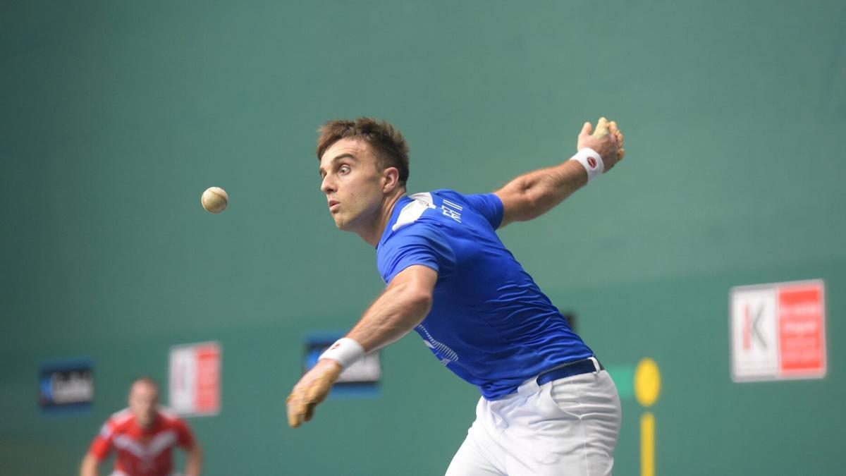 Jon Ander Peña, finalista del Cuatro y Medio de San Fermín tras derrotar con autoridad a Unai Laso en Elgueta (11-22).