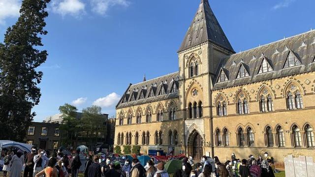 Universidad de Oxford.