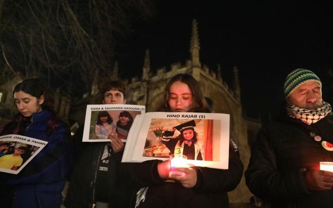 Vigilia en Cambridge por Hind Rajab y otros menores asesinados en Gaza.