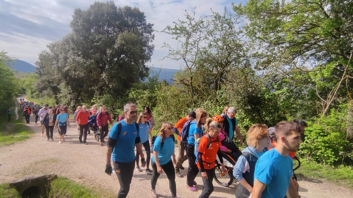 Al principio avanzamos por una comoda pista