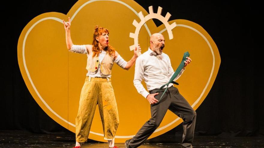 Heldu bihurtzen garenean jolasteko ilusioa berreskuratzea da lanaren ardatza.