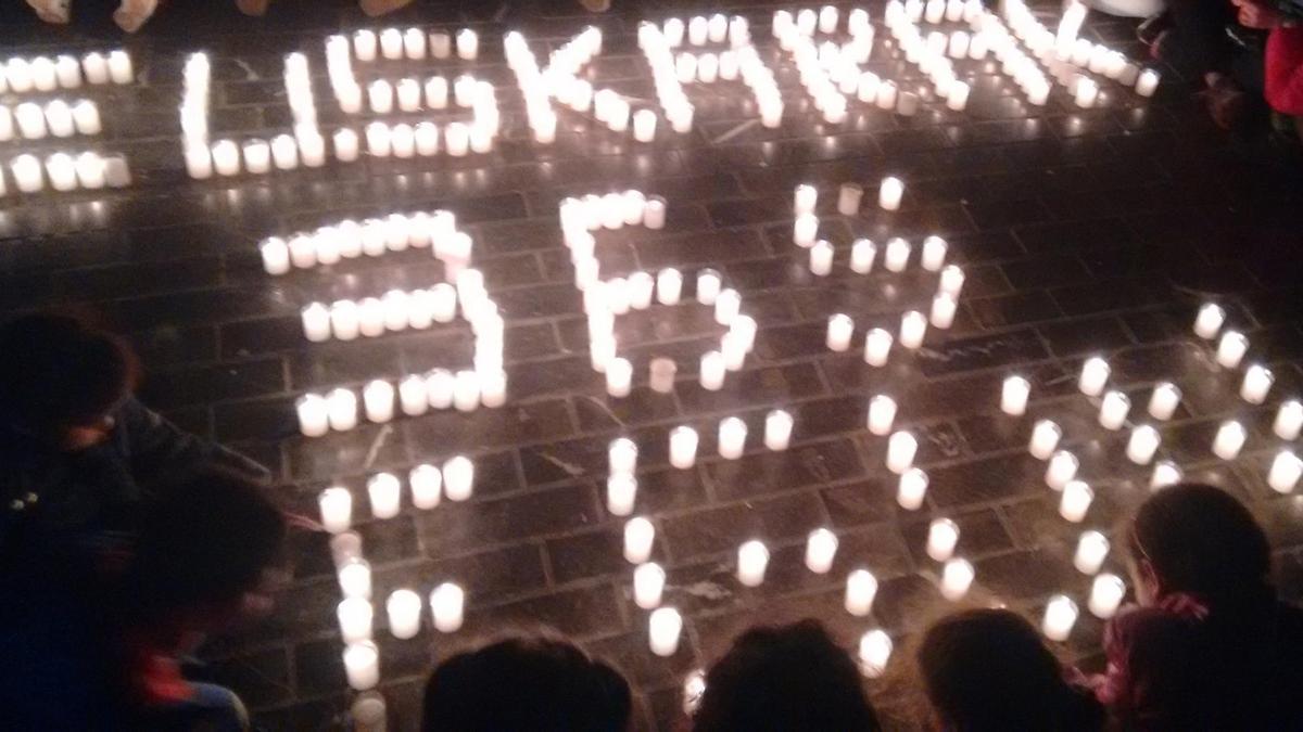 Velas por el euskera los 365 días del año en Amurrio