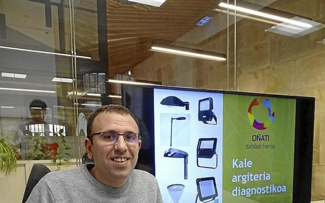 El edil Xabier Igartua, ayer, en la presentación del diagnóstico. El edil Xabier Igartua, ayer, en la presentación del diagnóstico.