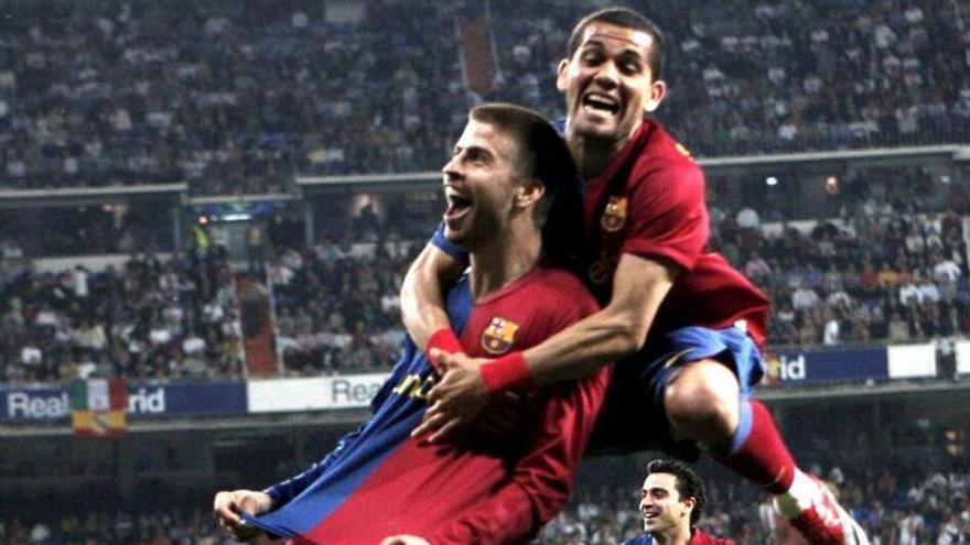 Piqué y Alves, en una imagen de archivo.