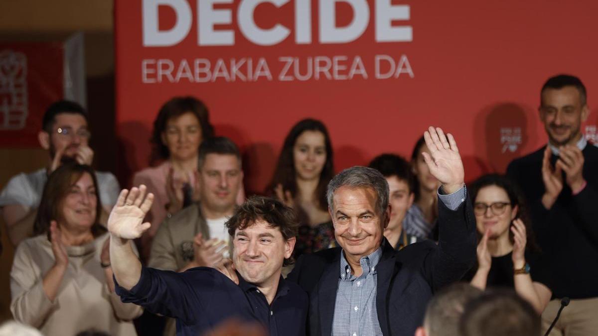 Acto electoral en Irun del PSE-EE con Eneko Andueza y José Luis Rodríguez Zapatero.