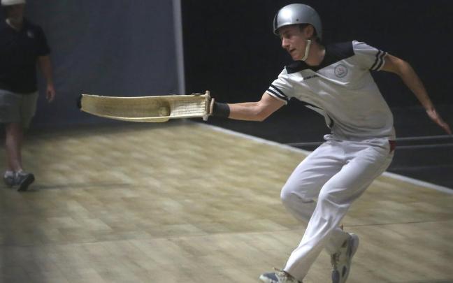 Eñaut Astelarra, durante un lance de la semifinal de San Fausto ante Markina-Xemein.
