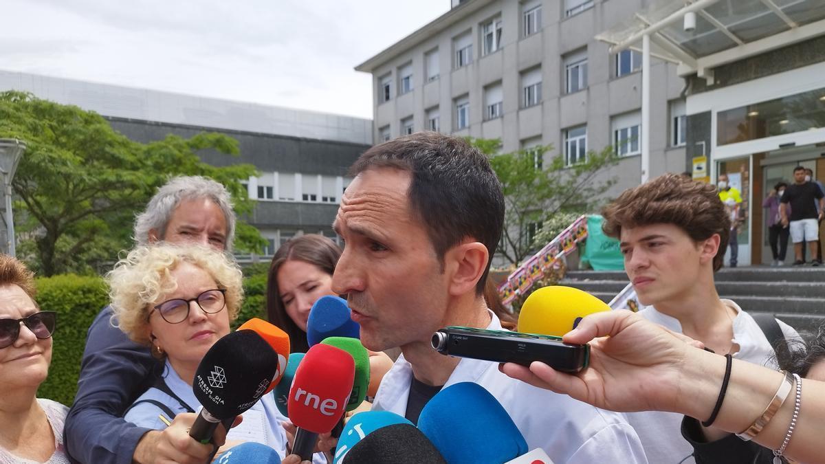 El subdirector Médico de la OSI Donostialdea de Osakidetza, Xabier Zubeldia, durante su comparecencia para dar explicaciones sobre el caso.