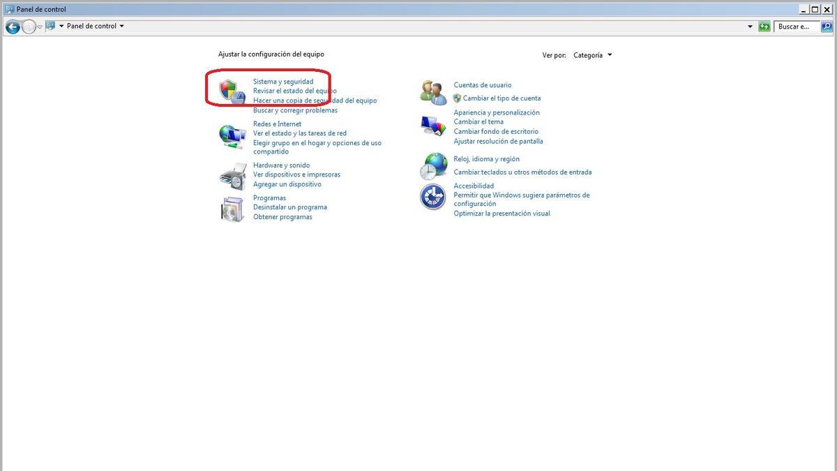 En la ventana de 'Panel de control', seleccionar 'Sistema y seguridad'.