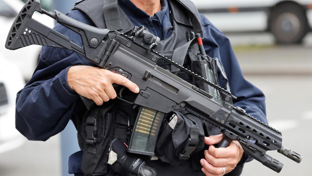 7.000 militares han sido desplegados hasta el lunes en Francia.
